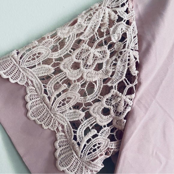 SHEIN Women's Mauve Pink V Neck Blouse Top with Lace Accents Plus Size 0XL - Picture 3 of 6